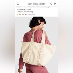 NEW VICTORIA'S SECRET
Cozy-Plush Tote Bag off white  zipper closure
12x16